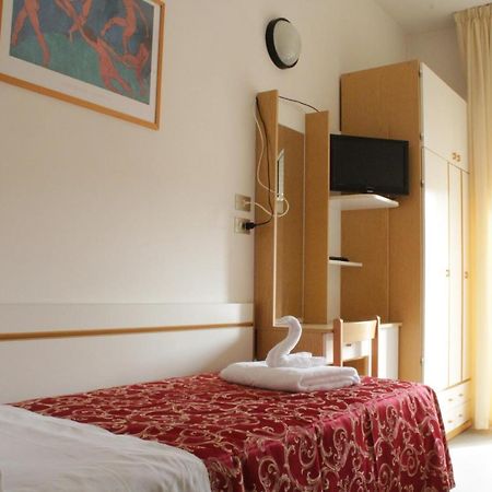 Hotel Clara Ριτσόνε Εξωτερικό φωτογραφία